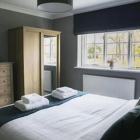 Walshford Lodge Cowthorpe Esterno foto